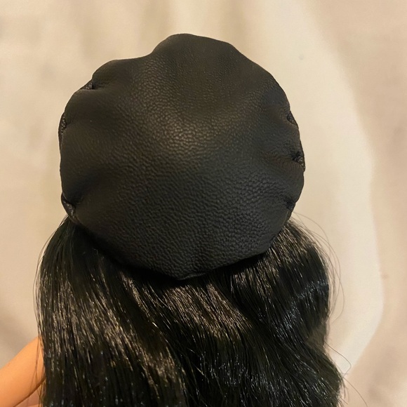 Barbie doll faux leather beret - Picture 3 of 4